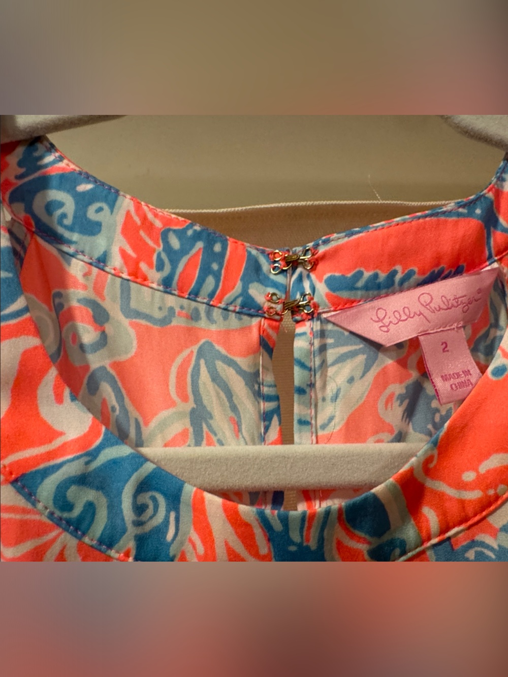 Lilly Pulitzer Coral & Blue Floral Halter Crop Top with Tassels  Size 2 - Picture 4 of 4